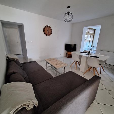 Le-Bon-Appart De Plain-Pied Avec Terrasse Auxonne Exterior foto